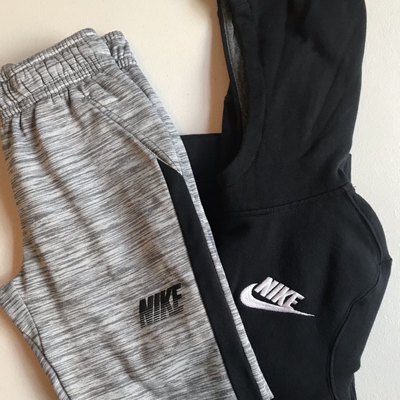 Nike Outfit /Black Hoodie w/ Matching Athletic Pant’s - Picture 1 of 6